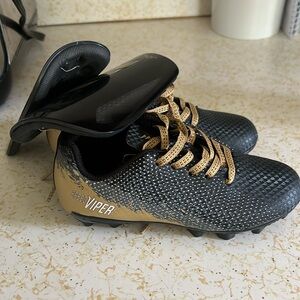 Kids Speed Viper soccer cleats.